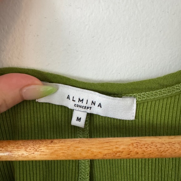 Cropped Rib Tank - Picture 3 of 3